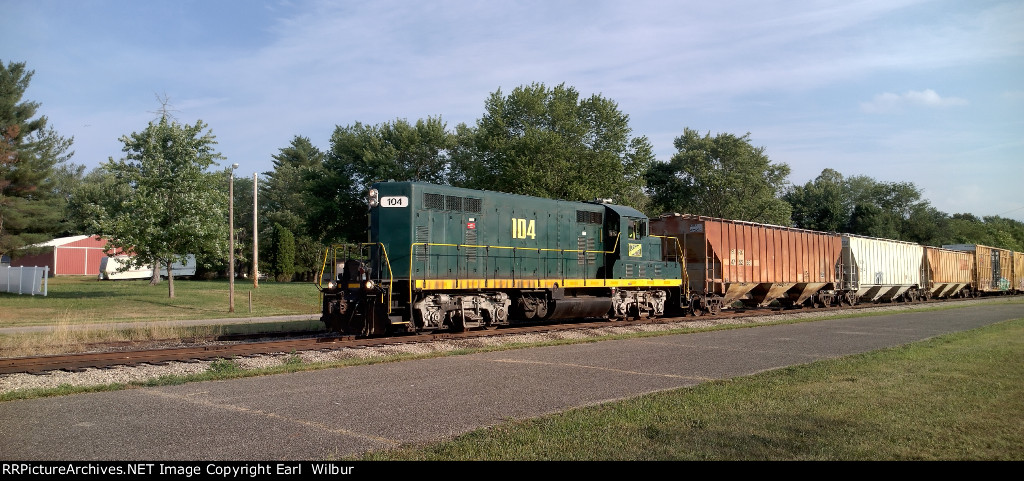 Ohio South Central Railroad (OSCR) 104